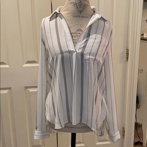 NWT Collared V Neck Work Blouse